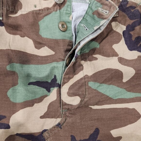 Urban Outfitters Reconstructed Green Camo Utility Mini Skirt Sized M - Picture 6 of 7